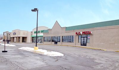 BAY MALL: 910 Spring St, Petoskey, MI 49770
